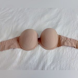 Chantelle Vous et Moi Strapless Bra - LIKE NEW. Nude 32G